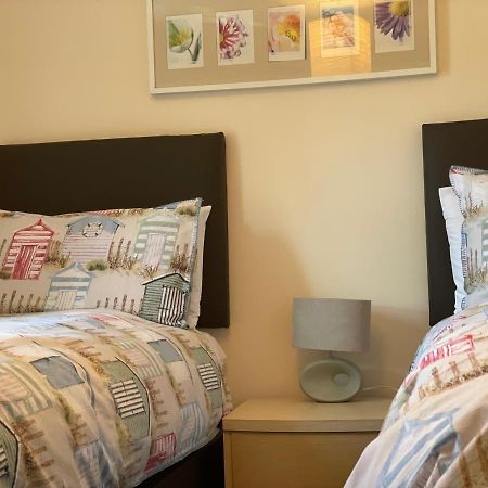 Perfect 2 Bedroom Apartment Located In City Centre With Parking Space Норвіч Екстер'єр фото